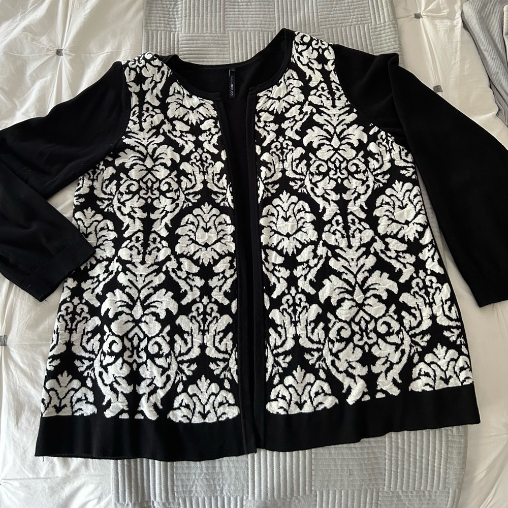 M.STUDIO Black and White Knit Cardigan